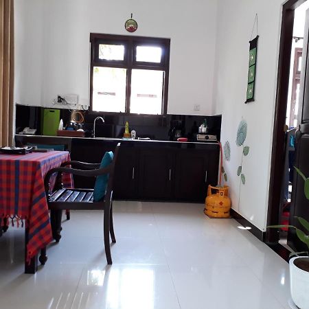 Apna Homestay Apartments Unawatuna Eksteriør billede