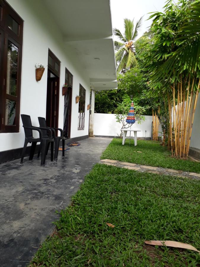 Apna Homestay Apartments Unawatuna Eksteriør billede